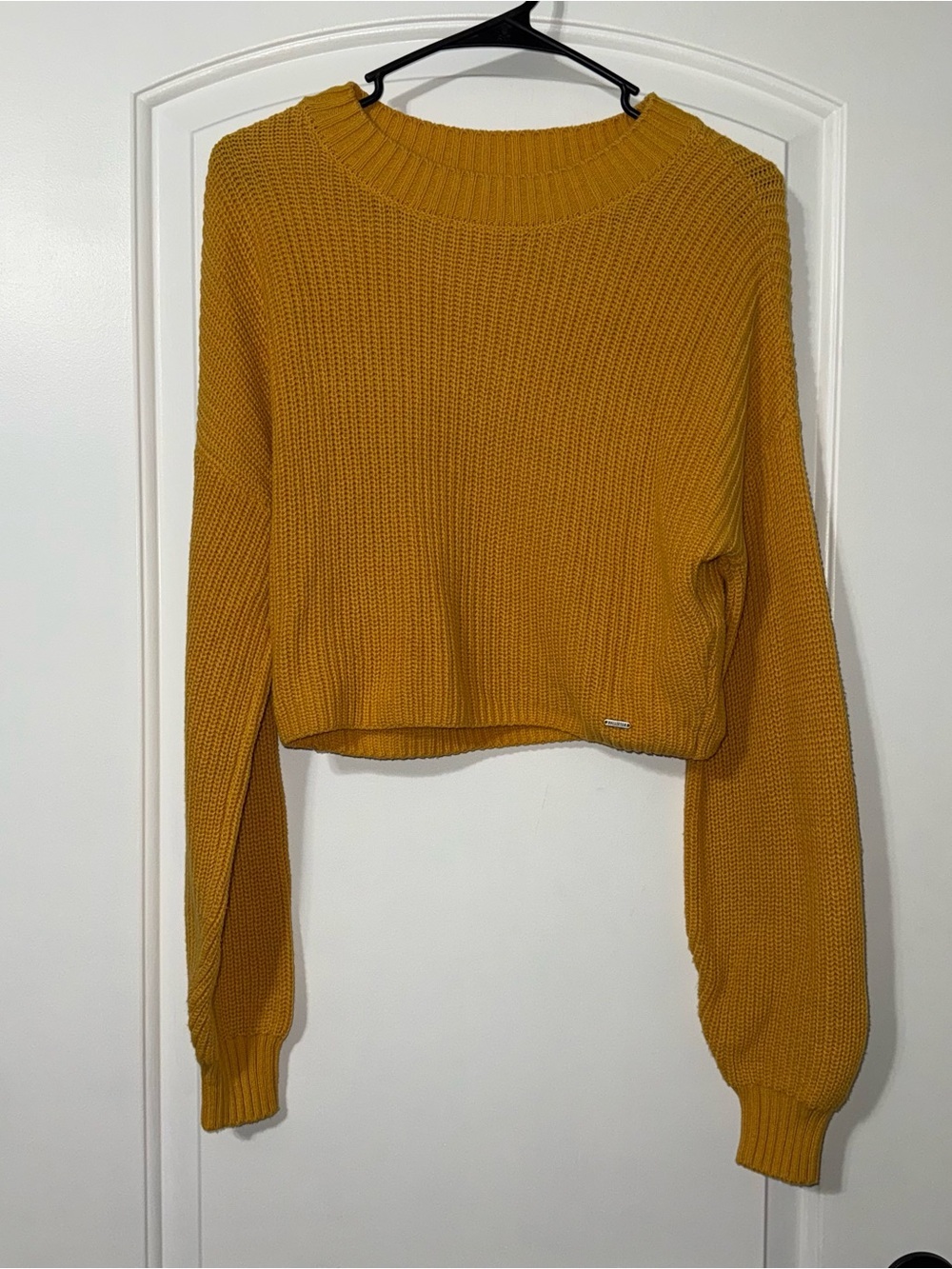 Hollister Cropped Knit Sweater Women’s Size XS Oversize Light Orange